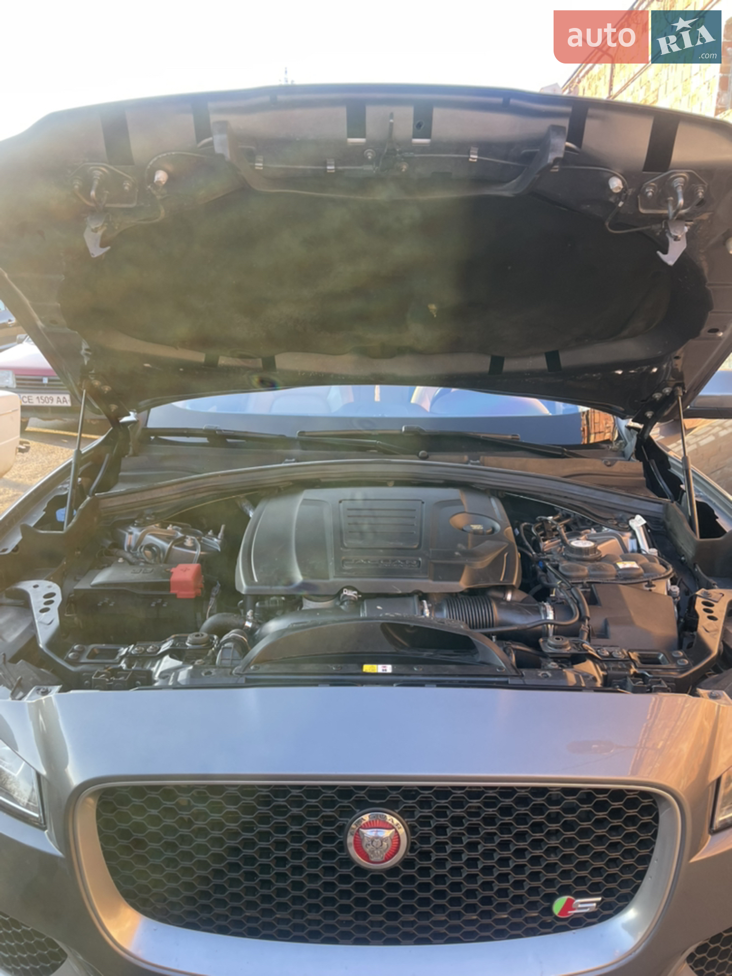 2017 Jaguar F-Pace - мініатюра 27