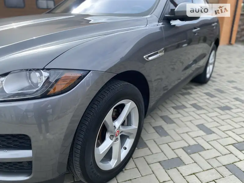 Jaguar F-Pace