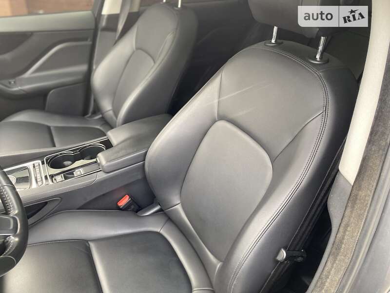 Внедорожник / Кроссовер Jaguar F-Pace 2016 в Ровно
