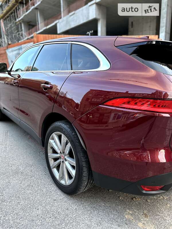 Позашляховик / Кросовер Jaguar F-Pace 2016 в Дніпрі