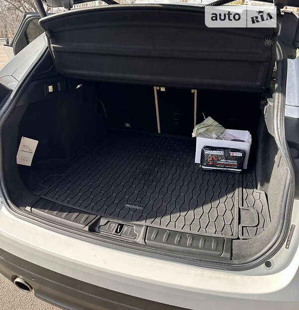 Позашляховик / Кросовер Jaguar F-Pace 2016 в Києві фото 12 Позашляховик / Кросовер Jaguar F-Pace 2016 в Києві