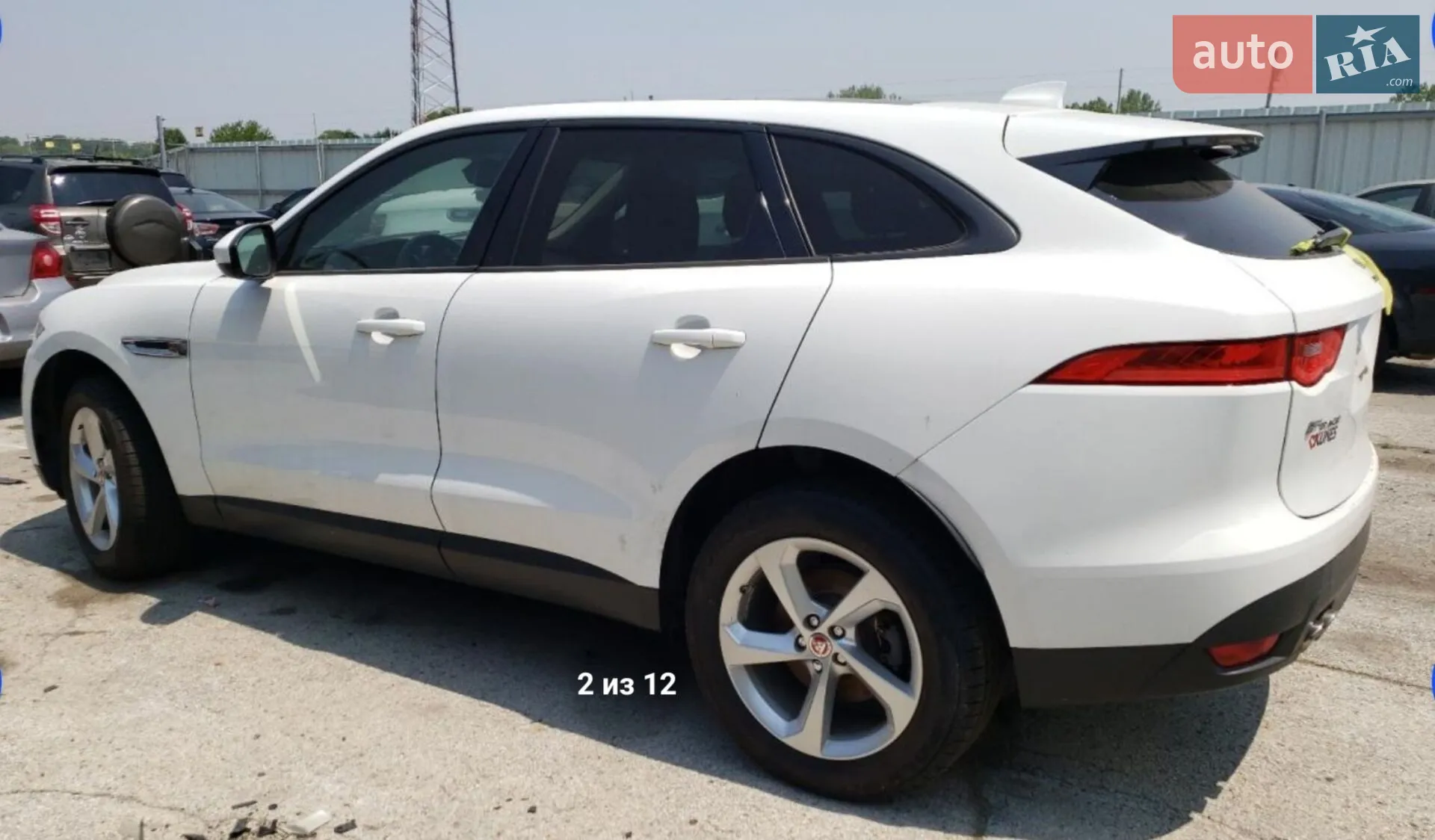 2016 Jaguar F-Pace - мініатюра 3