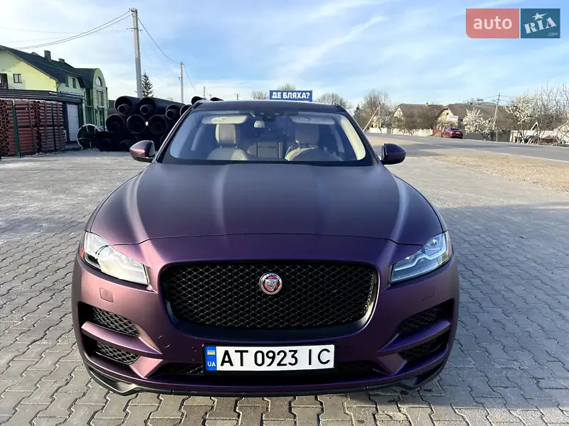Jaguar F-Pace