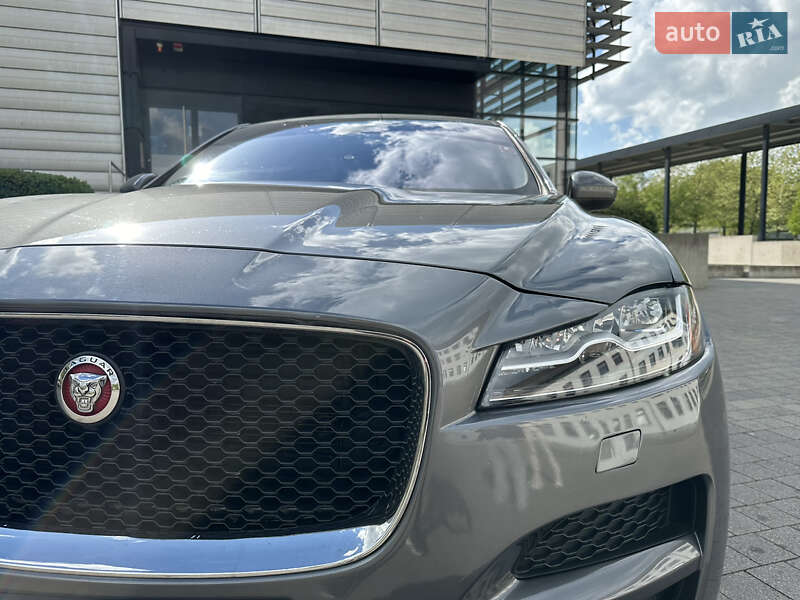 Внедорожник / Кроссовер Jaguar F-Pace 2017 в Киеве