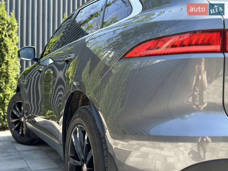 Внедорожник / Кроссовер Jaguar F-Pace 2016 в Киеве