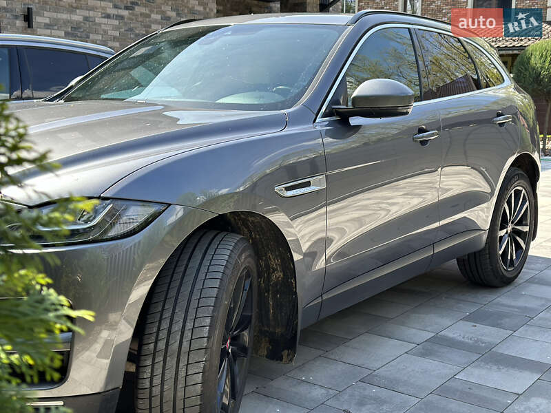 Внедорожник / Кроссовер Jaguar F-Pace 2016 в Киеве