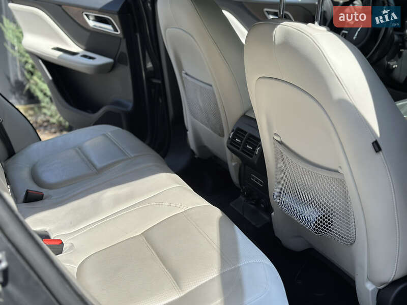 Внедорожник / Кроссовер Jaguar F-Pace 2016 в Киеве