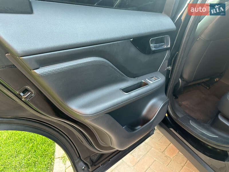 Внедорожник / Кроссовер Jaguar F-Pace 2018 в Киеве