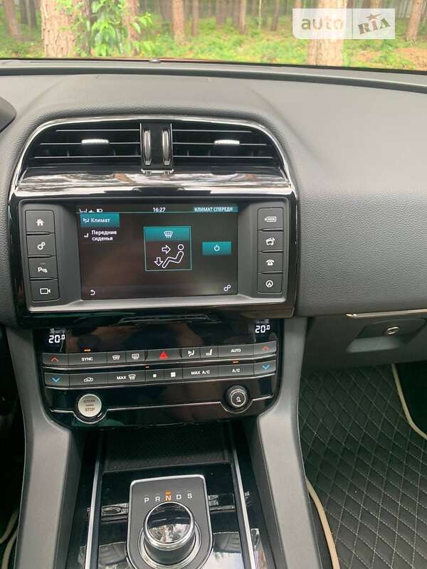 Позашляховик / Кросовер Jaguar F-Pace 2017 в Києві