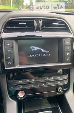Позашляховик / Кросовер Jaguar F-Pace 2017 в Києві