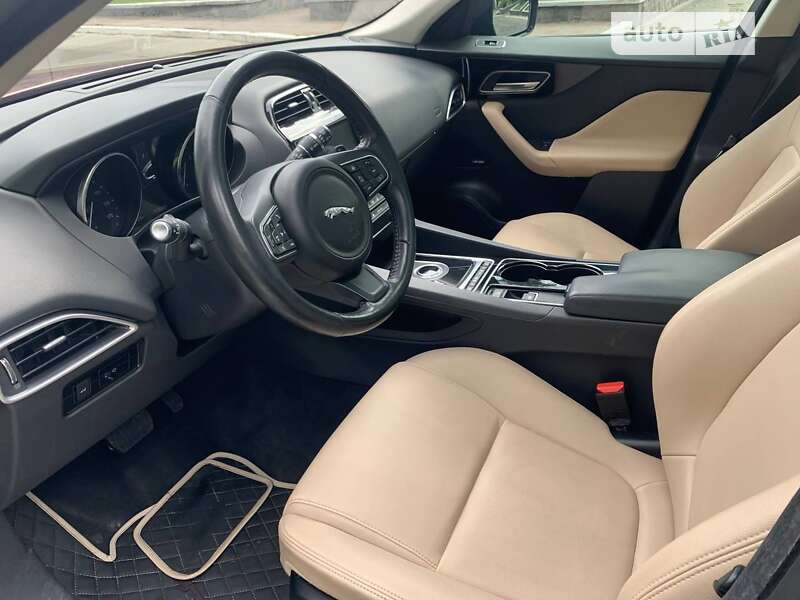 Позашляховик / Кросовер Jaguar F-Pace 2017 в Києві