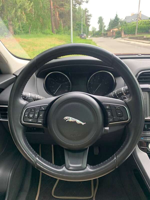 Позашляховик / Кросовер Jaguar F-Pace 2017 в Києві