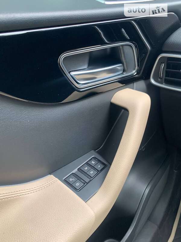 Позашляховик / Кросовер Jaguar F-Pace 2017 в Києві