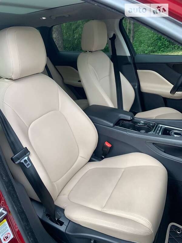 Позашляховик / Кросовер Jaguar F-Pace 2017 в Києві