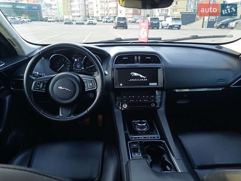 Позашляховик / Кросовер Jaguar F-Pace 2020 в Києві