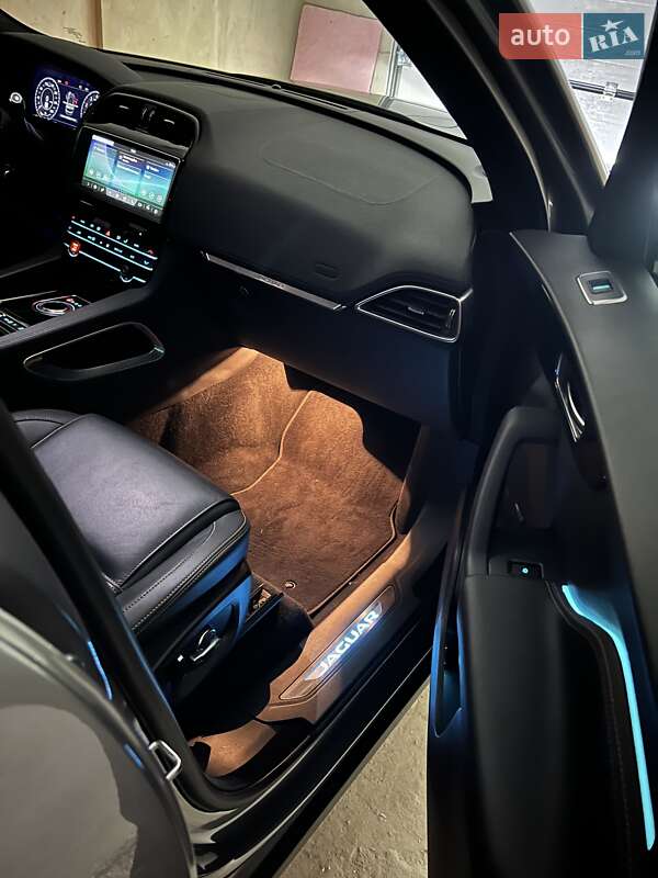 Внедорожник / Кроссовер Jaguar F-Pace 2020 в Ивано-Франковске