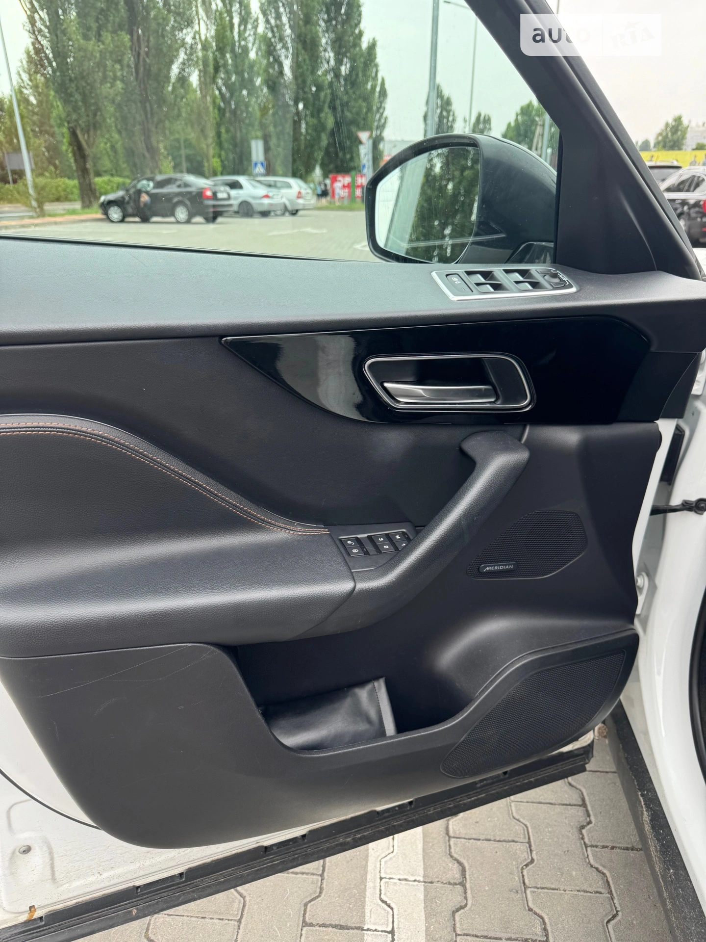 2019 Jaguar F-Pace - мініатюра 8