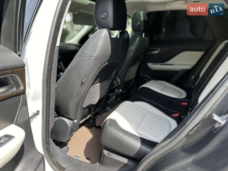Позашляховик / Кросовер Jaguar F-Pace 2016 в Львові