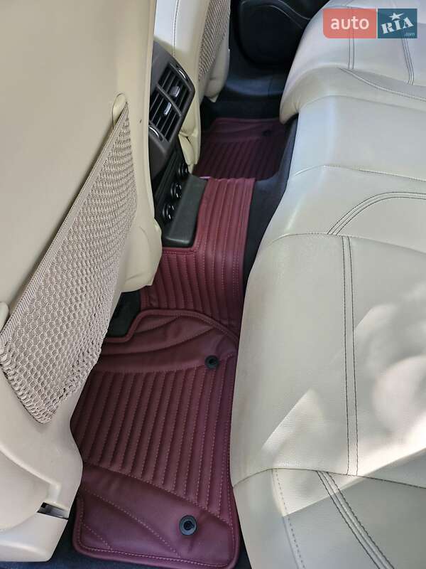 Внедорожник / Кроссовер Jaguar F-Pace 2018 в Киеве фото 16 Внедорожник / Кроссовер Jaguar F-Pace 2018 в Киеве