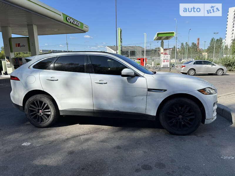 Внедорожник / Кроссовер Jaguar F-Pace 2016 в 