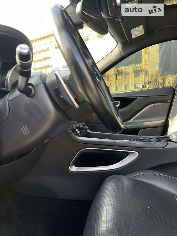 Позашляховик / Кросовер Jaguar F-Pace 2018 в Харкові