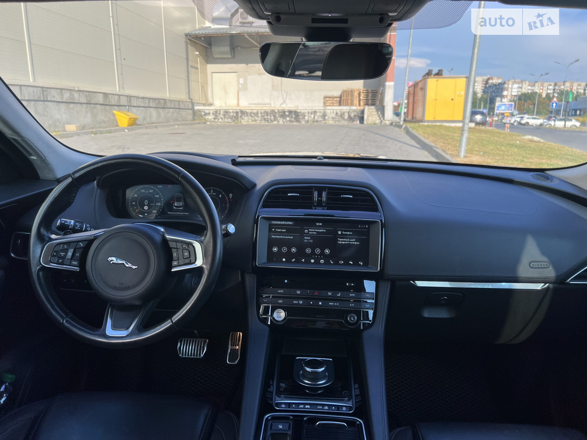 2018 Jaguar F-Pace - мініатюра 13