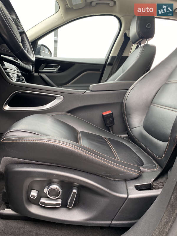Позашляховик / Кросовер Jaguar F-Pace 2019 в Києві