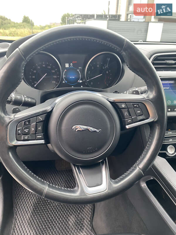 Позашляховик / Кросовер Jaguar F-Pace 2019 в Києві