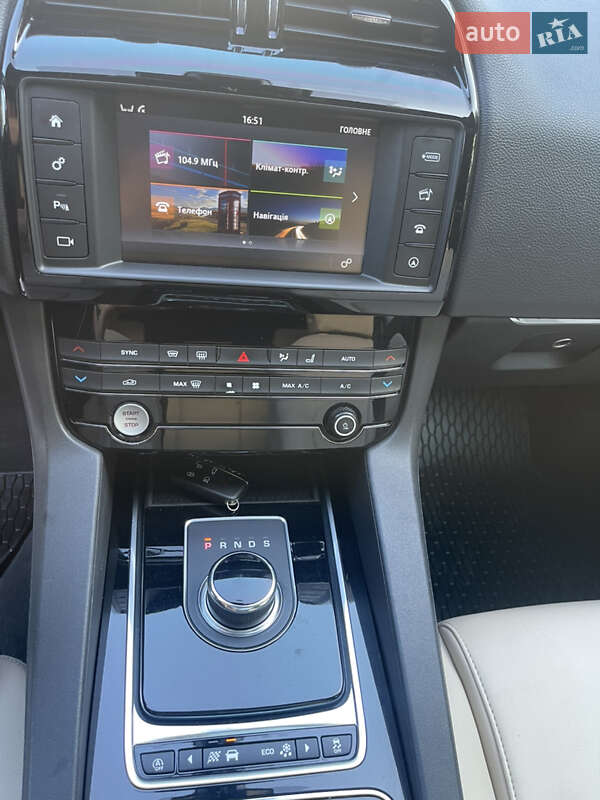 Внедорожник / Кроссовер Jaguar F-Pace 2017 в Одессе