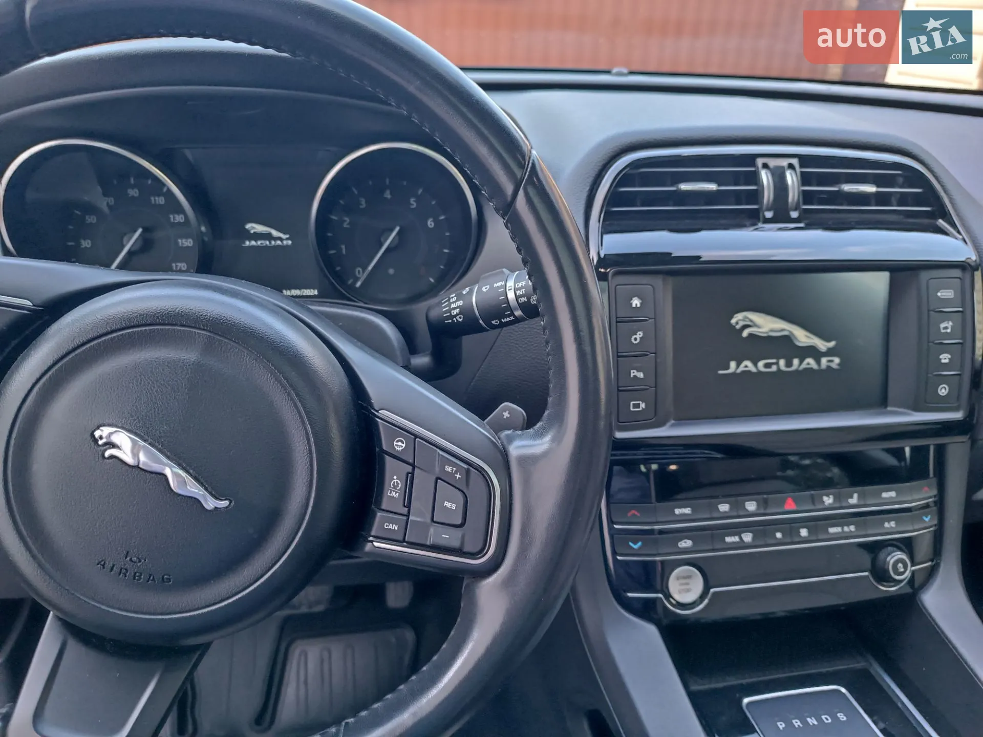 2018 Jaguar F-Pace - мініатюра 6
