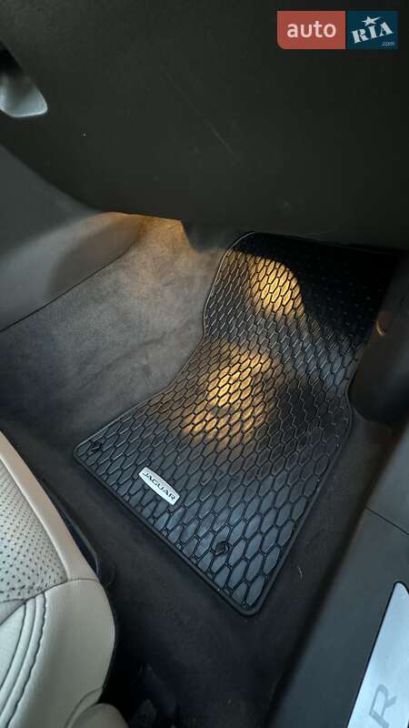 Позашляховик / Кросовер Jaguar F-Pace 2016 в Фастові фото 46 Позашляховик / Кросовер Jaguar F-Pace 2016 в Фастові