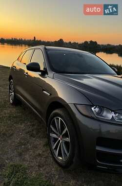 Позашляховик / Кросовер Jaguar F-Pace 2016 в 