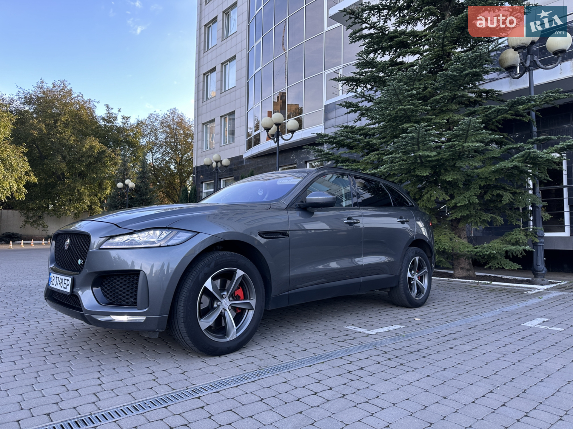 2016 Jaguar F-Pace - мініатюра 14