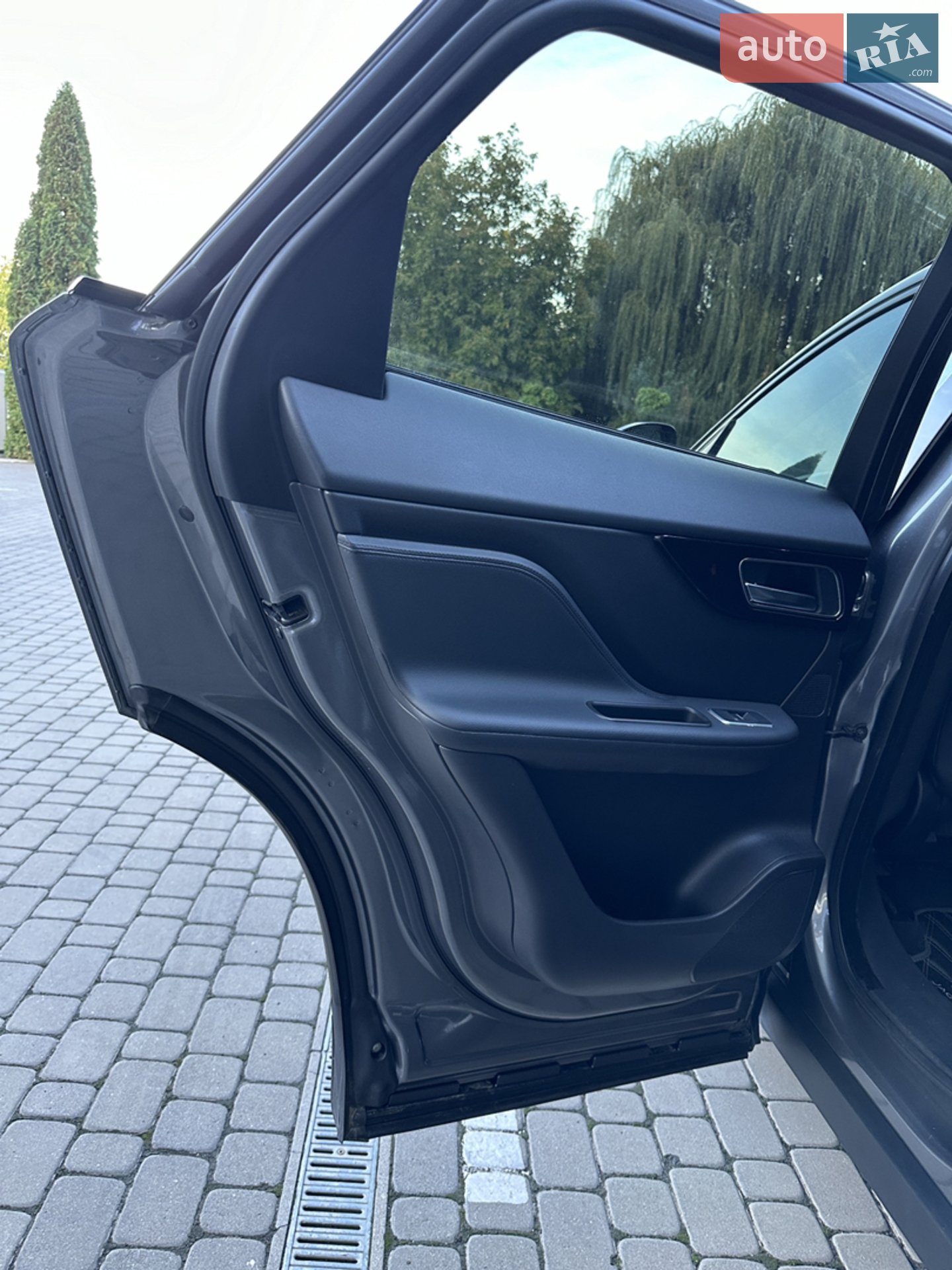 2016 Jaguar F-Pace - мініатюра 27