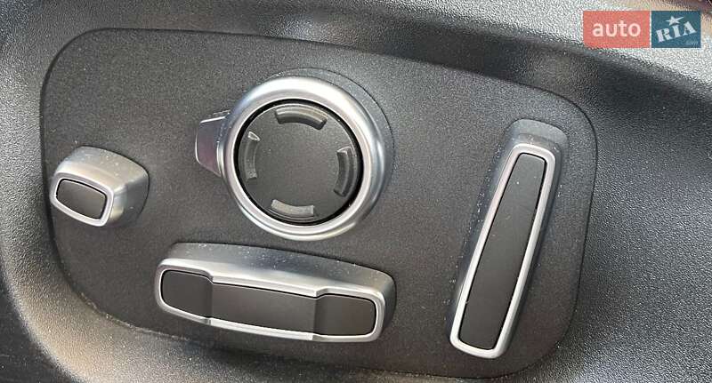 Внедорожник / Кроссовер Jaguar F-Pace 2018 в Киеве фото 18 Внедорожник / Кроссовер Jaguar F-Pace 2018 в Киеве