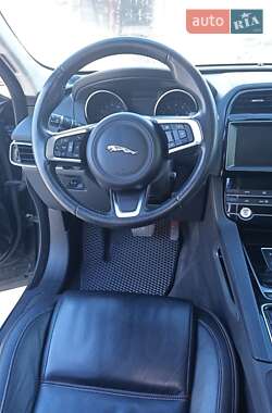 Внедорожник / Кроссовер Jaguar F-Pace 2019 в 