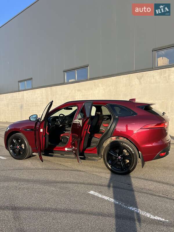 Внедорожник / Кроссовер Jaguar F-Pace 2016 в Киеве