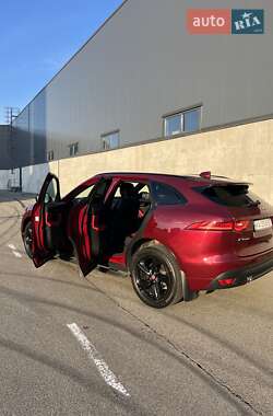 Внедорожник / Кроссовер Jaguar F-Pace 2016 в Киеве