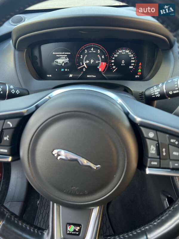 Внедорожник / Кроссовер Jaguar F-Pace 2016 в Киеве