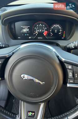 Внедорожник / Кроссовер Jaguar F-Pace 2016 в 