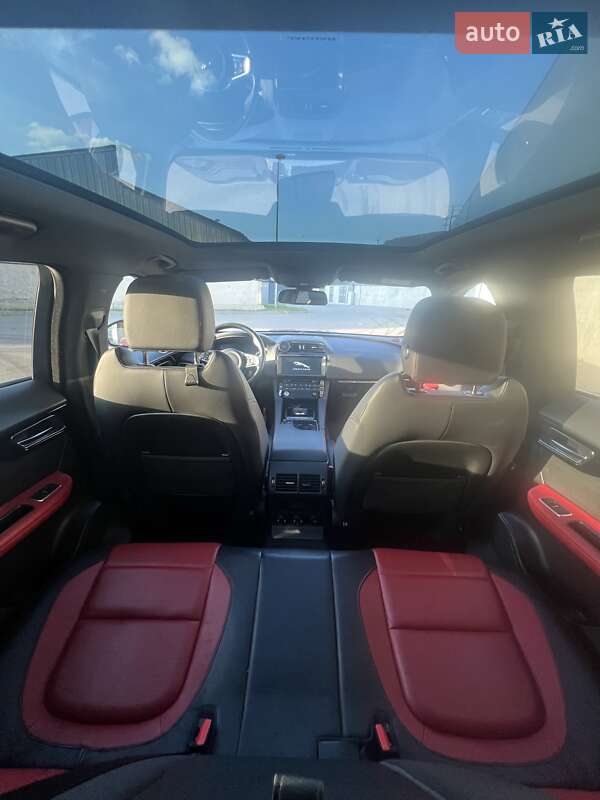 Внедорожник / Кроссовер Jaguar F-Pace 2016 в Киеве
