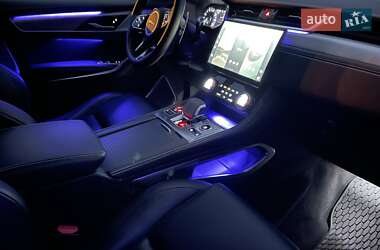 Внедорожник / Кроссовер Jaguar F-Pace 2021 в 