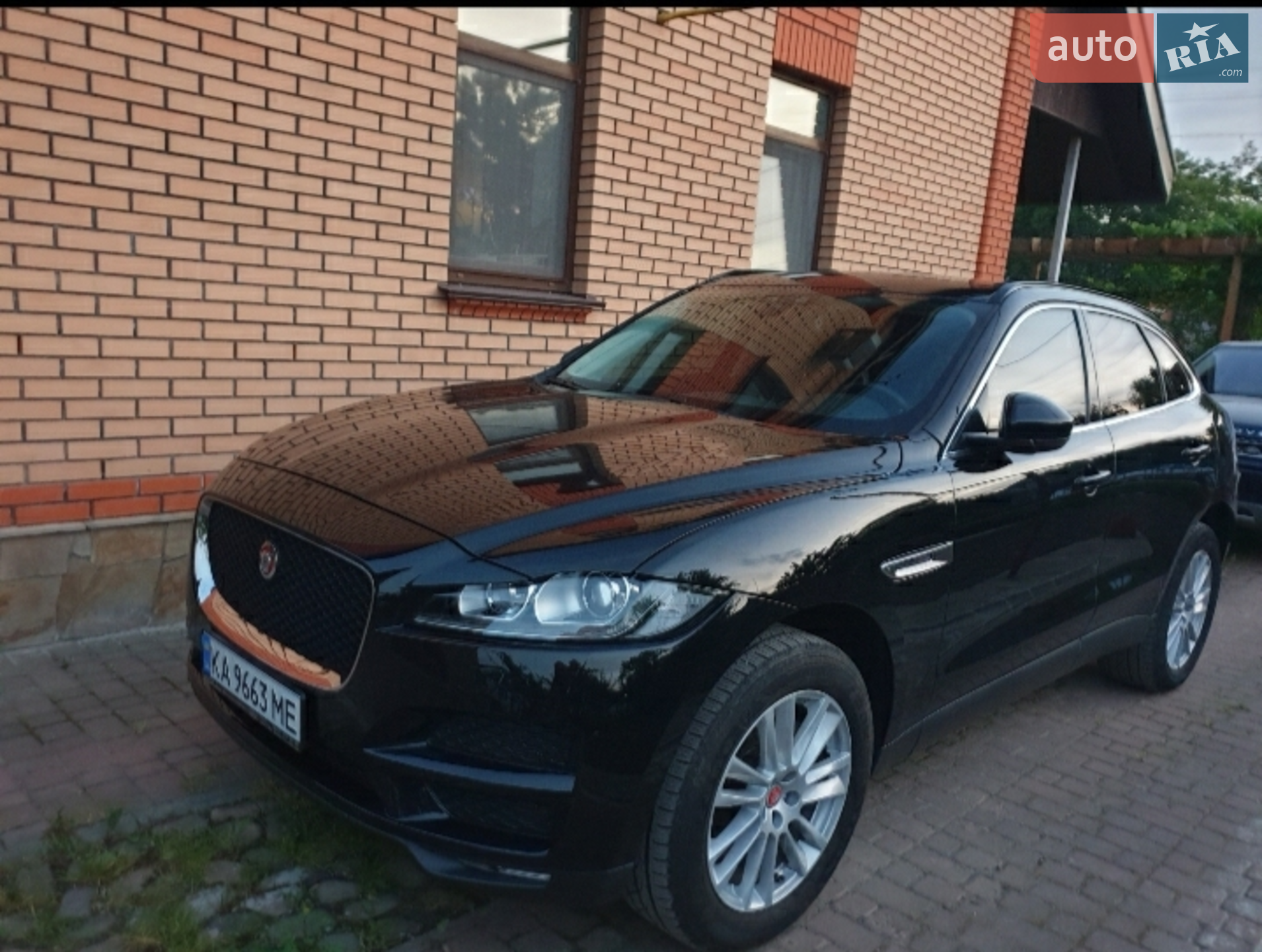 2017 Jaguar F-Pace - мініатюра 4