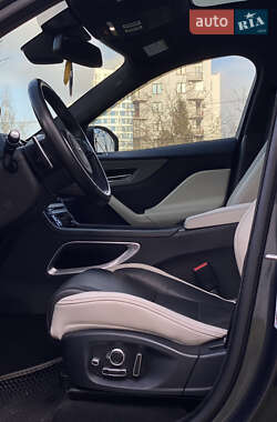 Внедорожник / Кроссовер Jaguar F-Pace 2018 в 
