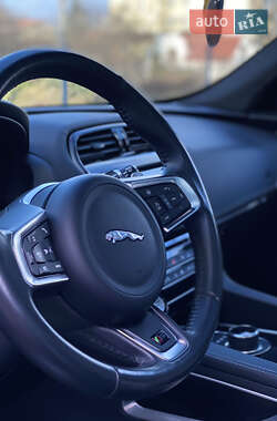 Внедорожник / Кроссовер Jaguar F-Pace 2018 в 