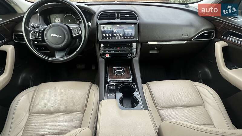 Внедорожник / Кроссовер Jaguar F-Pace 2016 в Киеве фото 57 Внедорожник / Кроссовер Jaguar F-Pace 2016 в Киеве