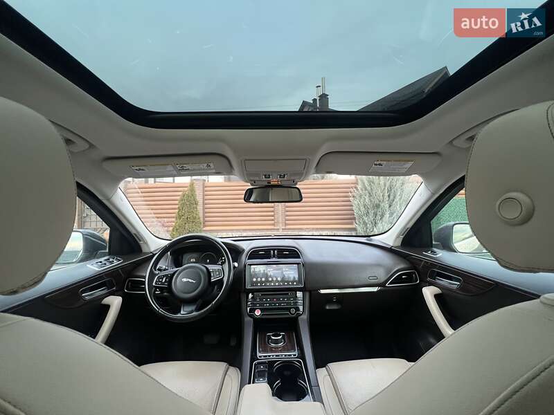 Внедорожник / Кроссовер Jaguar F-Pace 2016 в Киеве фото 69 Внедорожник / Кроссовер Jaguar F-Pace 2016 в Киеве