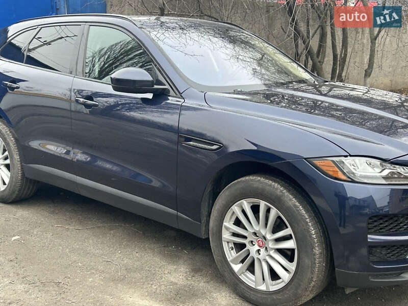 Внедорожник / Кроссовер Jaguar F-Pace 2016 в Киеве