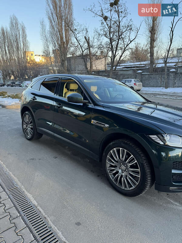 Внедорожник / Кроссовер Jaguar F-Pace 2016 в Киеве
