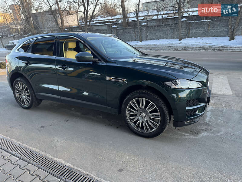 Внедорожник / Кроссовер Jaguar F-Pace 2016 в Киеве